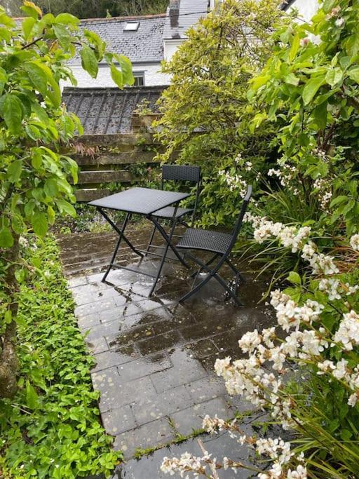 Flushing Fuchsia Cottage מראה חיצוני תמונה